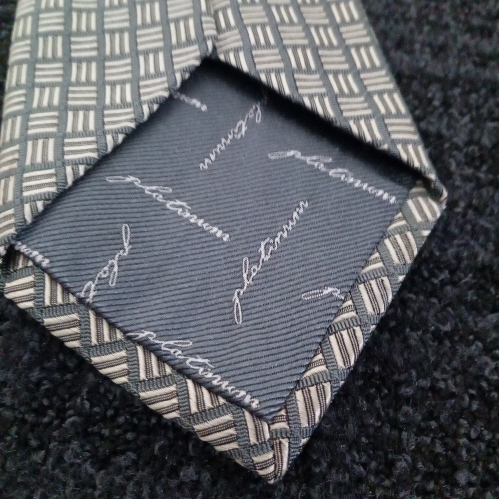 Men's Gray Geometric Pattern Tie - image 3